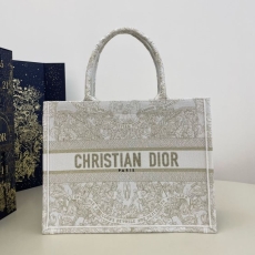 Christian Dior Shopping Bags